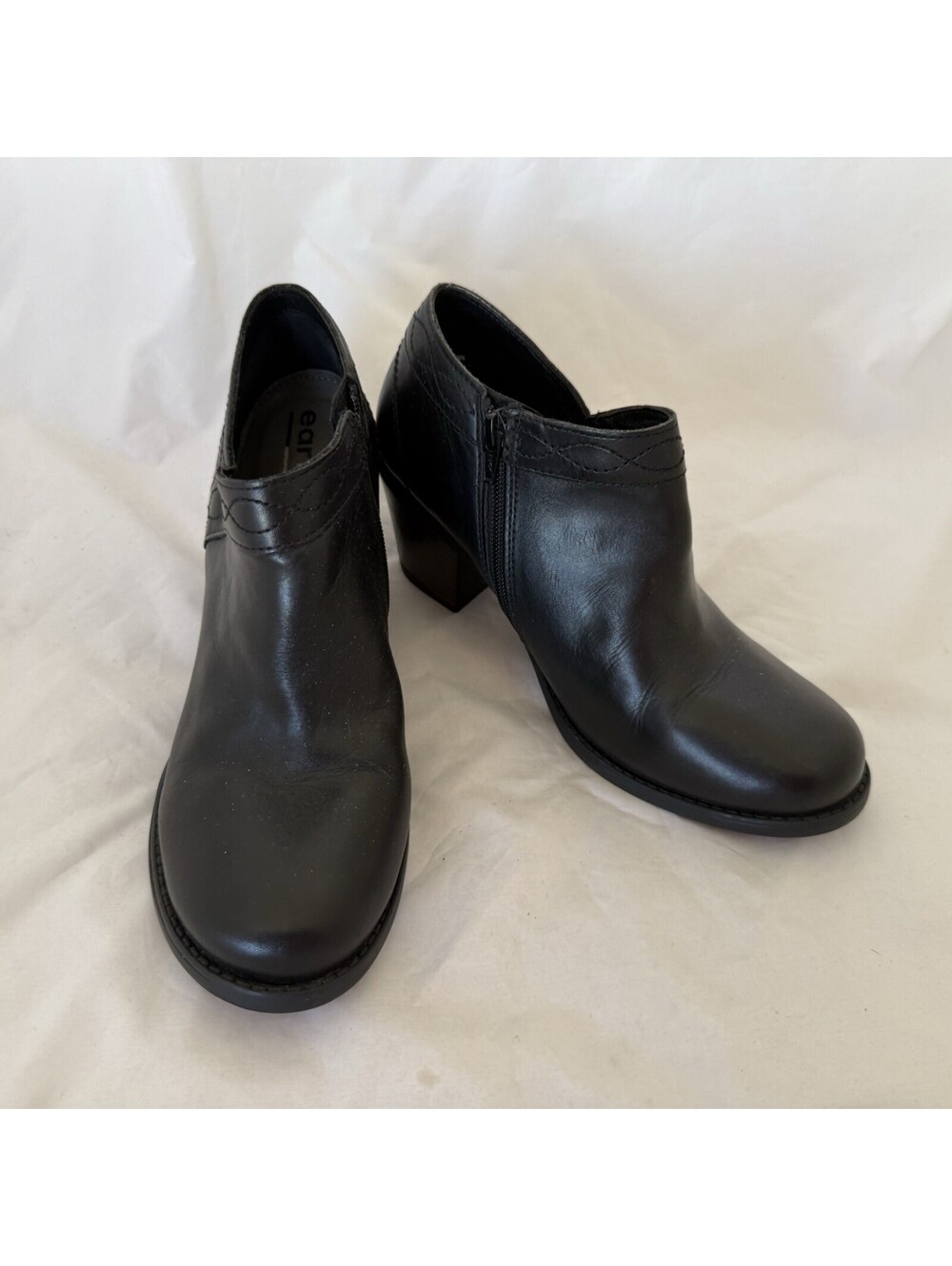 Earth Lina Austin Ankle Booties Size 10 WIDE Black Stacked Heel
